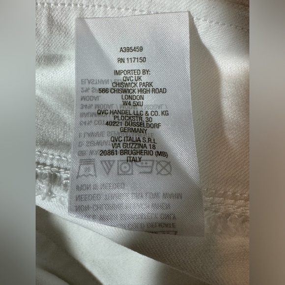 Belle by Kim Gravel TripleLuxe White Twill 5-Pocket 8" Shorts Size 14 A395459 - Picture 5 of 9